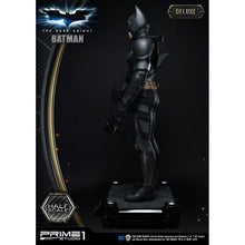 Load image into Gallery viewer, Batman (Deluxe) High Definition Museum Masterline 1/6 Scale Statue from The Dark Knight
