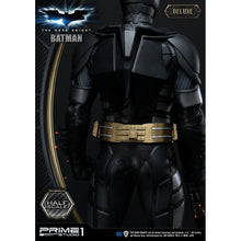 Load image into Gallery viewer, Batman (Deluxe) High Definition Museum Masterline 1/6 Scale Statue from The Dark Knight
