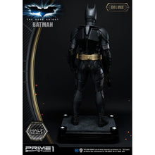 Load image into Gallery viewer, Batman (Deluxe) High Definition Museum Masterline 1/6 Scale Statue from The Dark Knight
