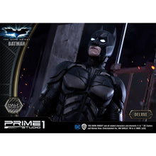 Load image into Gallery viewer, Batman (Deluxe) High Definition Museum Masterline 1/6 Scale Statue from The Dark Knight
