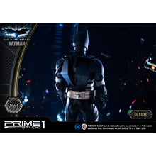 Load image into Gallery viewer, Batman (Deluxe) High Definition Museum Masterline 1/6 Scale Statue from The Dark Knight
