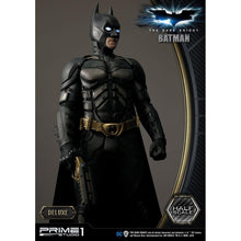 Load image into Gallery viewer, Batman (Deluxe) High Definition Museum Masterline 1/6 Scale Statue from The Dark Knight
