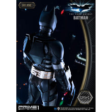 Load image into Gallery viewer, Batman (Deluxe) High Definition Museum Masterline 1/6 Scale Statue from The Dark Knight
