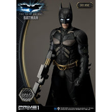 Load image into Gallery viewer, Batman (Deluxe) High Definition Museum Masterline 1/6 Scale Statue from The Dark Knight
