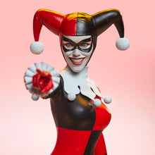 Load image into Gallery viewer, Harley Quinn 1/6 Scale Figure
