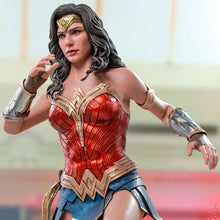 Load image into Gallery viewer, Wonder Woman 1/6 Scale Figure from Wonder Woman 1984
