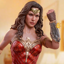 Load image into Gallery viewer, Wonder Woman 1/6 Scale Figure from Wonder Woman 1984
