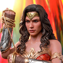 Load image into Gallery viewer, Wonder Woman 1/6 Scale Figure from Wonder Woman 1984
